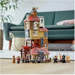 اسباب بازی لگو هری پاتر حمله به بارو 1047 قطعه Magic Castle Attack on the Burrow Weasley House_اسباب بازی لگو